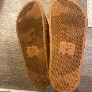 McM Slides